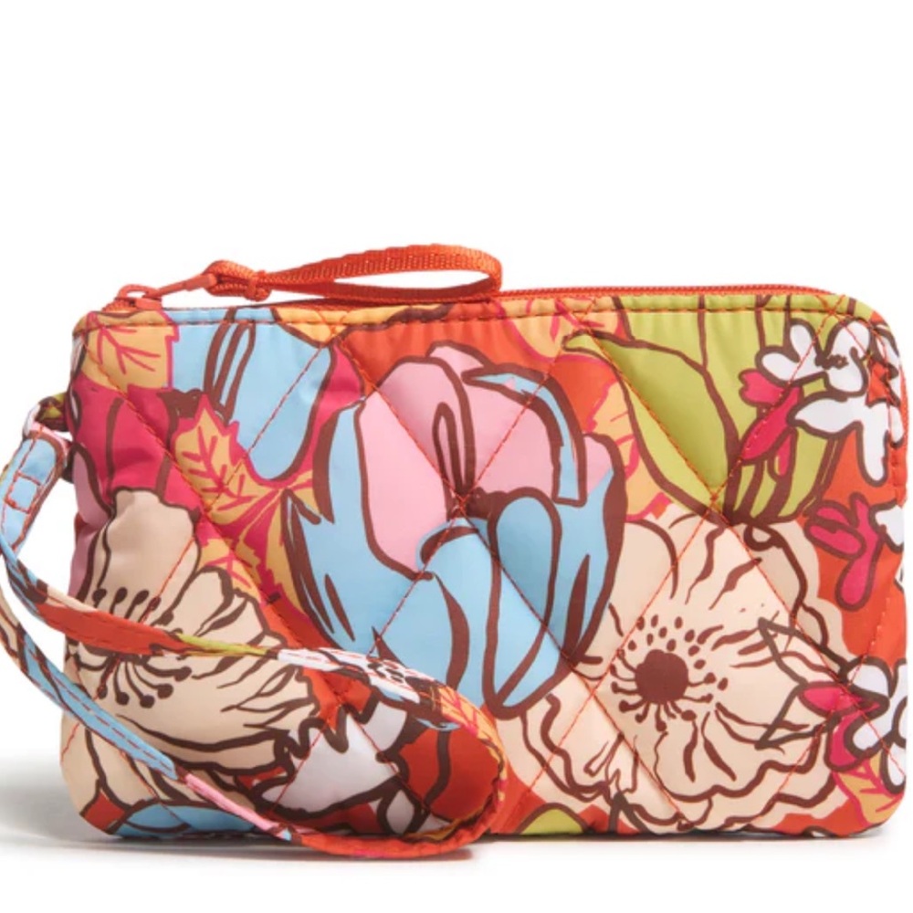 NWOT Vera Bradley Ultralight Essential Zip Wristlet in the Midday Garden pattern